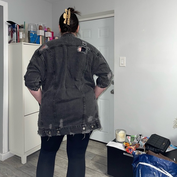 Zara distressed denim jacket - Picture 2 of 9